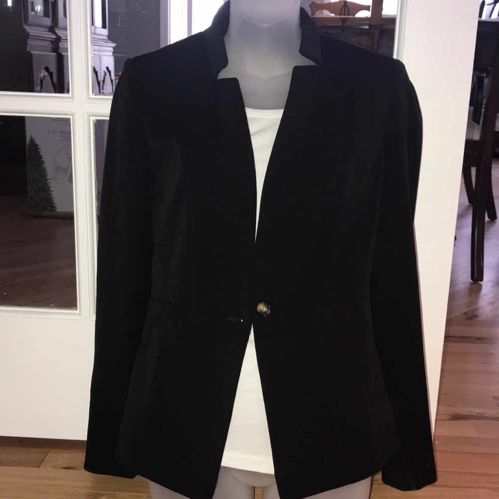 New with tags White House black-market blazer